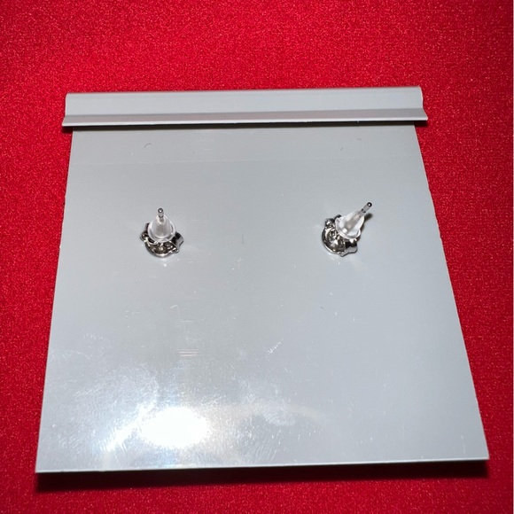 Authentic NEW - Picture 3 of 3